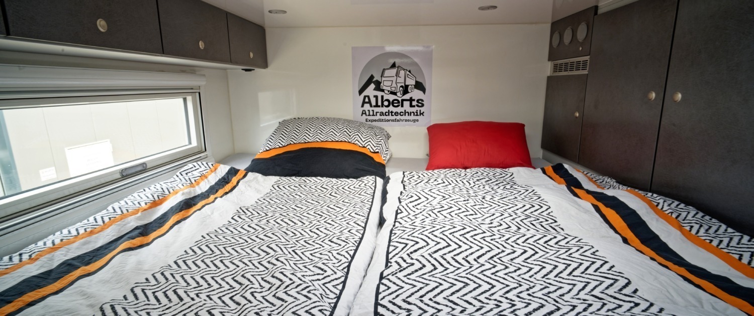 Expedition Vehicle Alberts 82LDX Bedroom