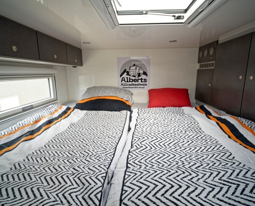 Expedition Vehicle Alberts 82LDX Bedroom