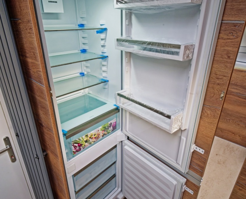 Réfrigérateur Alberts 60UQX pour véhicule d&#39;expédition