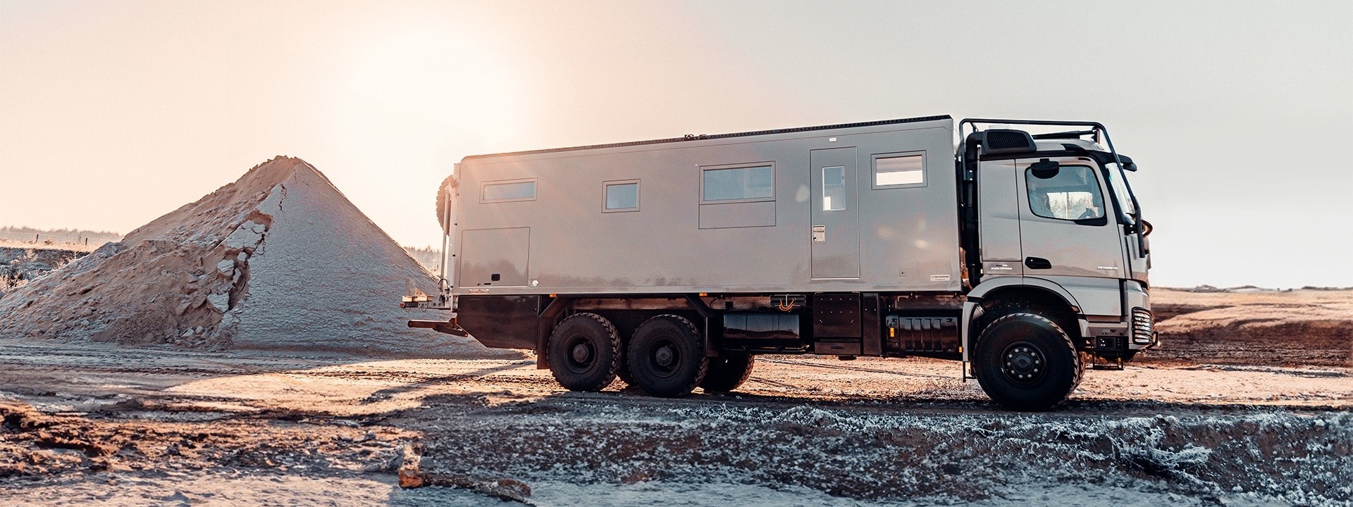 Expedition vehicle-Alberts82LDX-limitless-freedom